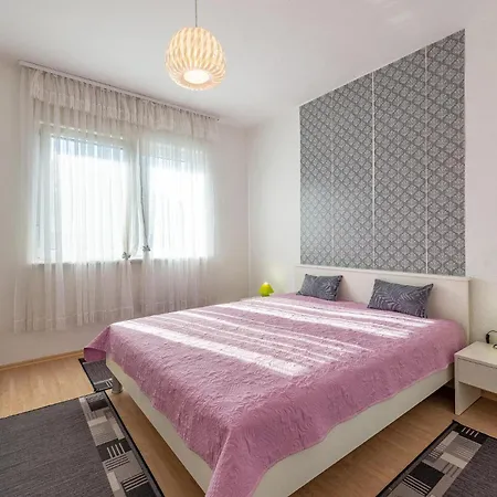 Apartman Awesome Apartment In Zadar With Wifi