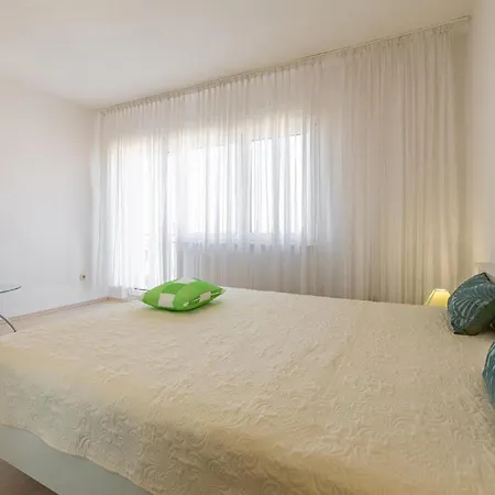 Awesome Apartment In Zadar With Wifi * Zára