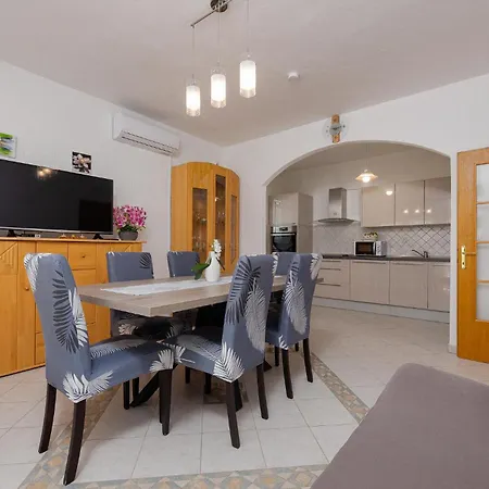 Apartment Cozy In Zadar